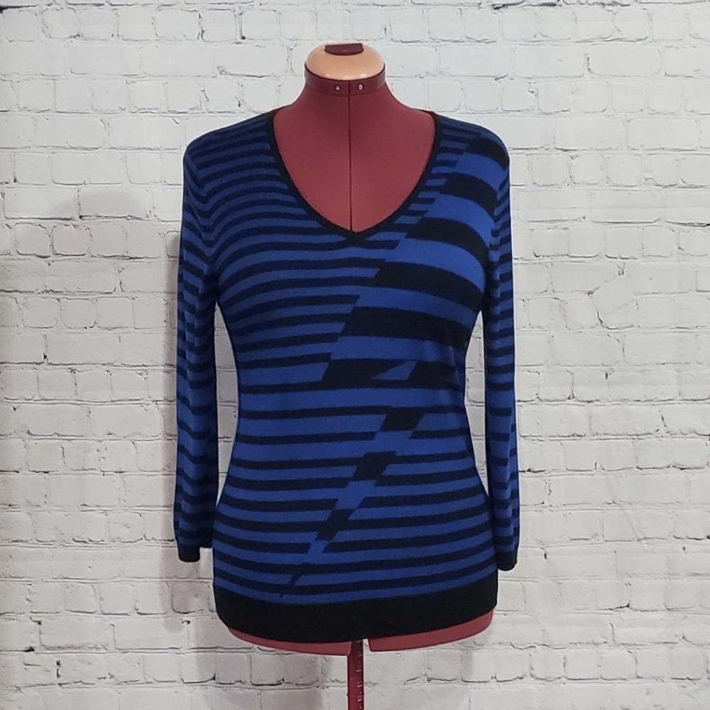 Cable & Gauge lightining blue black sweater